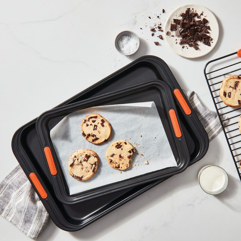 Non-stick Metal Bakeware 2-Piece Sheet Pan Set - Image 2