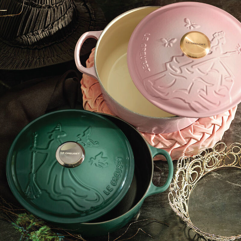 Wicked Collection Elphaba Embossed Signature Round Dutch Oven - Image 7