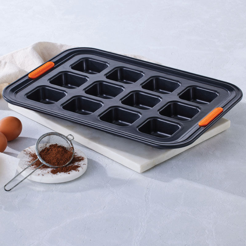 Non-stick Metal Bakeware 12-Cup Brownie Pan - Image 6