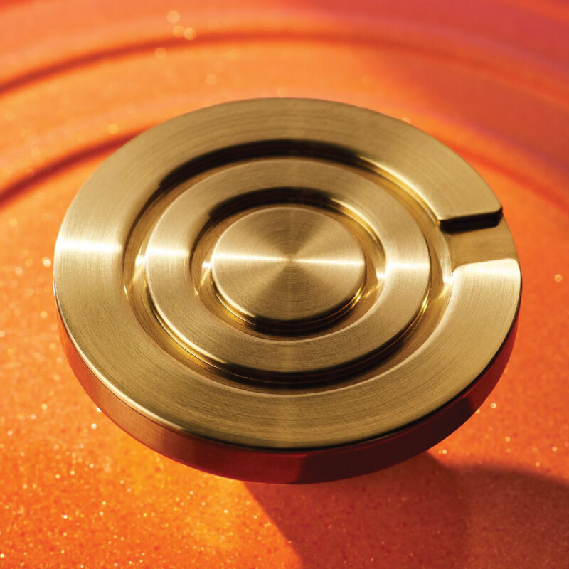 Signature Round Dutch Oven with Crucible Knob - Image 9