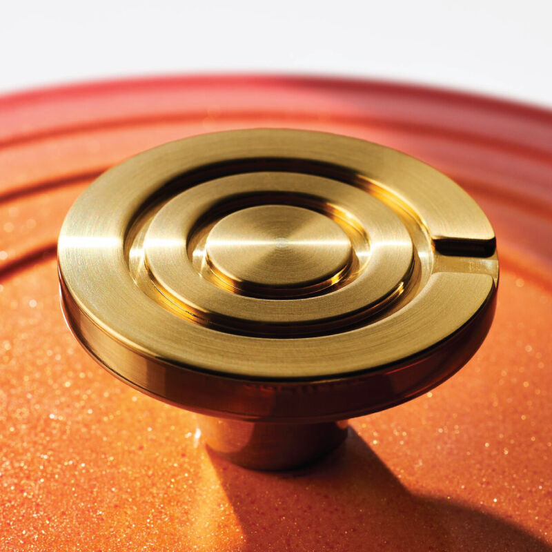Signature Round Dutch Oven with Crucible Knob - Image 8
