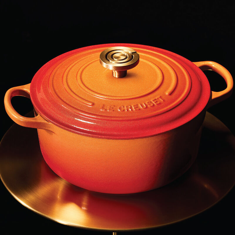 Signature Round Dutch Oven with Crucible Knob - Image 2