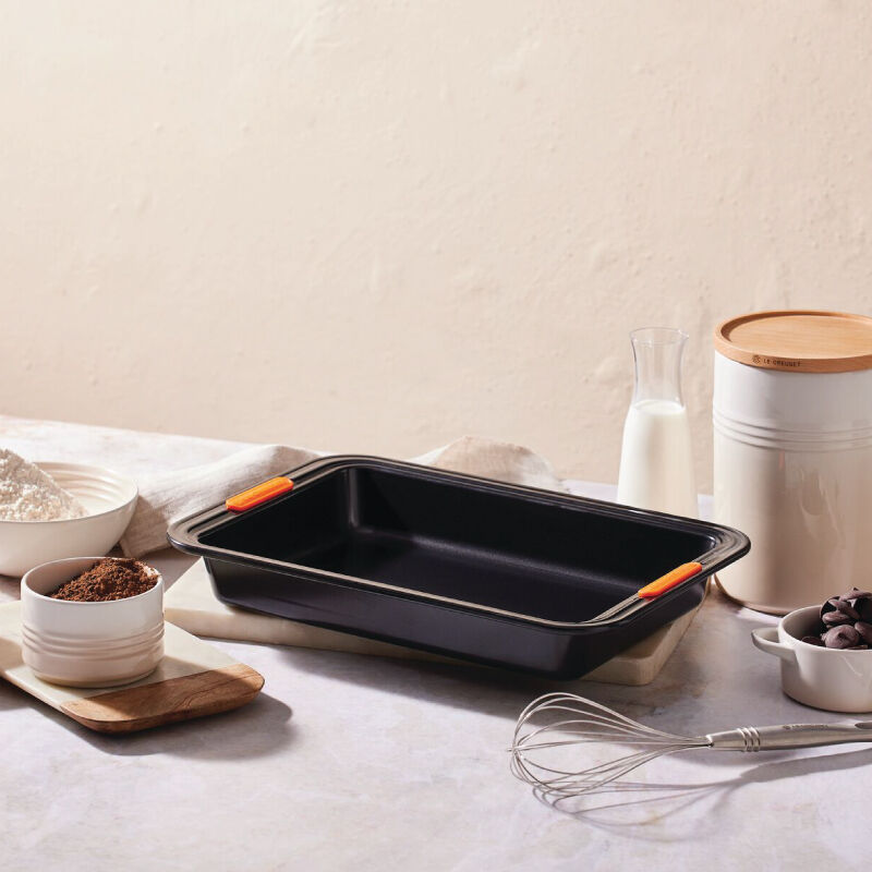 Non-stick Metal Bakeware Rectangular Cake Pan - Image 6